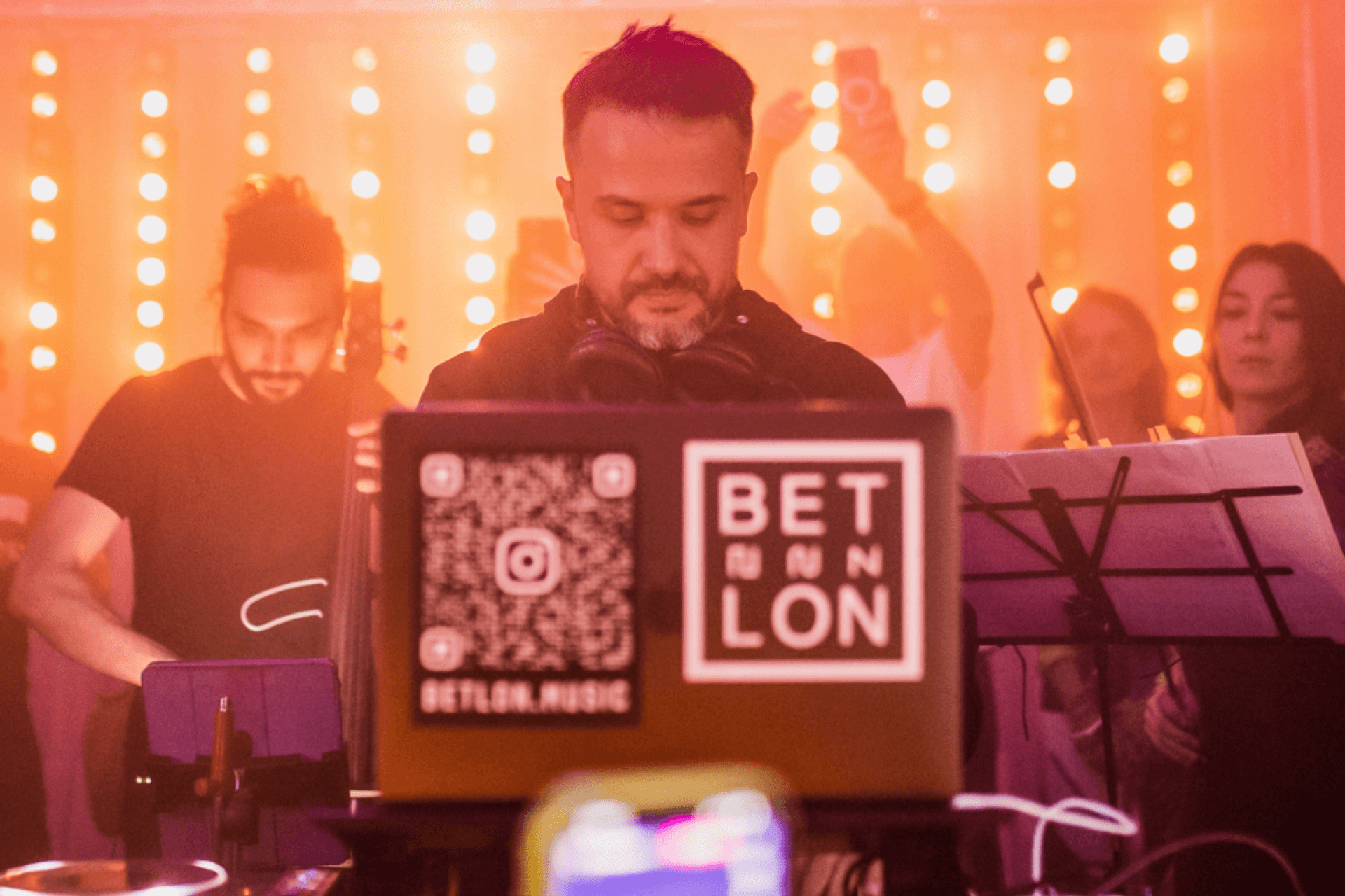 Welcome Bet Lon LIVE + orchestra for Management and Worldwide DJ bookings!